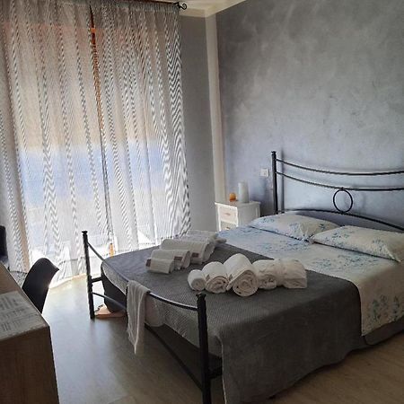 La Casa Di Arturo Hotel Верона Екстериор снимка